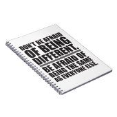 恐れないで違う- やる気を起こさせる ノートブック (右側)