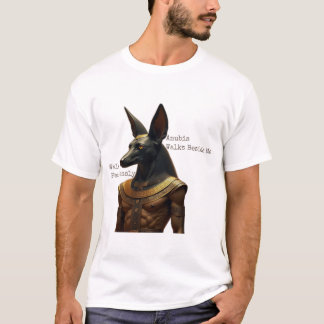 恐れなく歩め、私の傍らにアヌビスあり Tシャツ