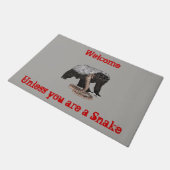 恐れを知らないバッダスハニーバッジャー攻撃コブラアート ドアマット (アングル)