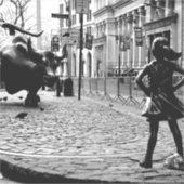 恐れを知らない娘 シール (正面)