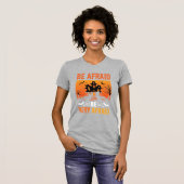 恐ろしいお化け屋敷のハロウィンデザイン Tシャツ (正面フル)
