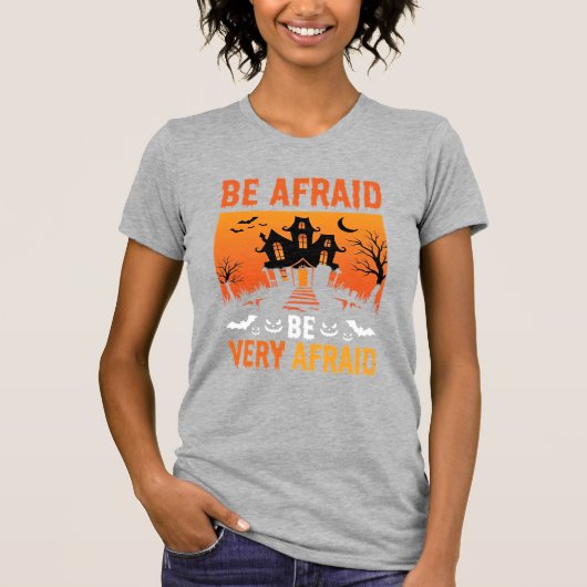 恐ろしいお化け屋敷のハロウィンデザイン Tシャツ (正面)