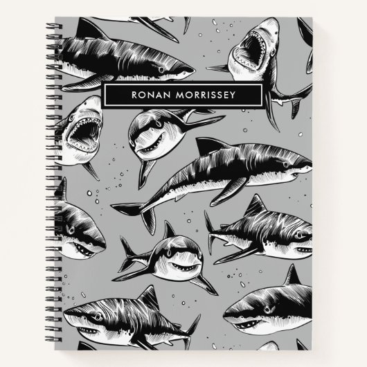 恐ろしいサメの柄名が黒い子ども ノートブック (正面)