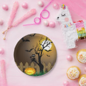 恐ろしいハロウィーンの庭の風景 ペーパープレート (パーティー)