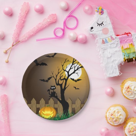 恐ろしいハロウィーンの庭の風景 ペーパープレート (パーティー)