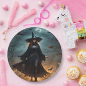 恐ろしいハロウィーンの魔女だ。 ペーパープレート (パーティー)