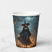 恐ろしいハロウィーンの魔女だ。 紙コップ (裏面)