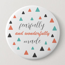 恐ろしく素晴らしく作られた三角形パターン引用文 缶バッジ