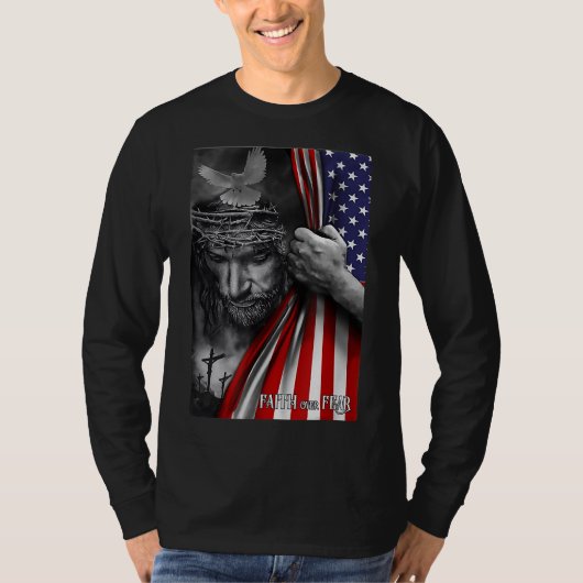 恐怖に対する信仰イエス・クリスチャンおもしろい国旗4日 Tシャツ (正面)