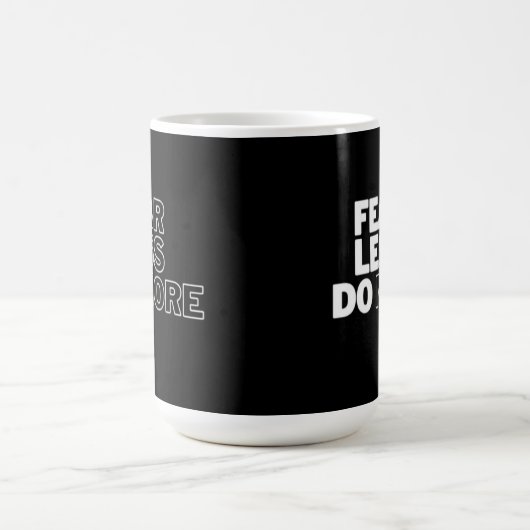 恐怖の方が多いやる気を起こさせる コーヒーマグカップ (中央)