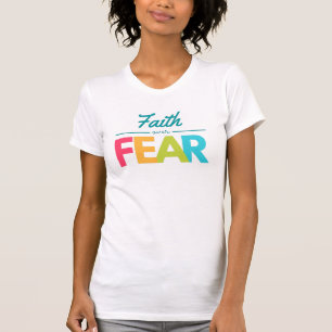 恐怖の色に対す数々のる信仰はっきりしたフォントスタイル Tシャツ