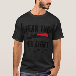 恐怖の赤い光イノシシ狩猟 Tシャツ