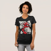 恐怖の赤い悪魔の顔の手で覆われたアート Tシャツ (正面フル)