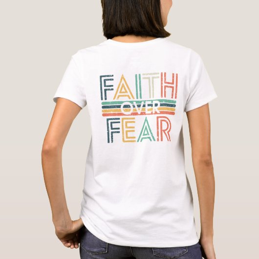 恐怖を超えたキリスト教の信仰 Tシャツ (裏面)
