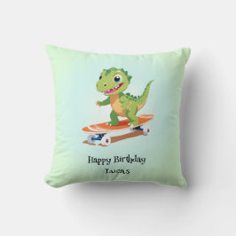 恐竜おもしろいスケートボード誕生日パーティーの少年 クッション