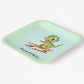 恐竜おもしろいスケートボード誕生日パーティーの少年 ペーパープレート (傾斜あり)