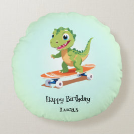 恐竜おもしろいスケートボード誕生日パーティーの少年 ラウンドクッション