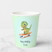 恐竜おもしろいスケートボード誕生日パーティーの少年 紙コップ (正面)