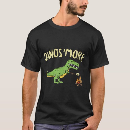 恐竜のキャンプで楽しむディノスモアのパロディグッズ C Tシャツ (正面)