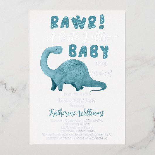 恐竜のシャワーの途中で可愛いベビーを吹き飛ばす 箔招待状 (正面)