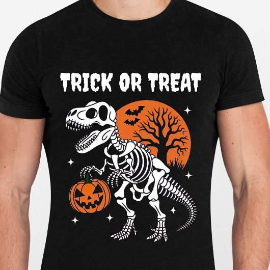 恐竜のスケルトンのトリックまたは面白いハロウィーンを治療 Tシャツ