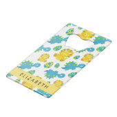 恐竜のパターン、可愛い恐竜、あなたの名前 クレジットカード栓抜き (裏面アングル)