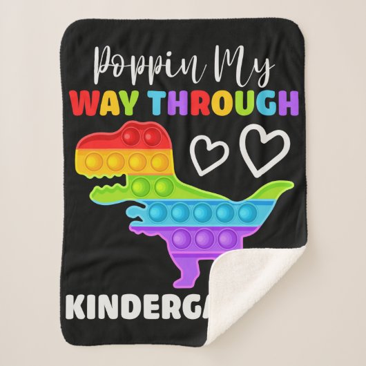 恐竜のポピンが幼稚園を通る シェルパブランケット (正面)