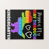 恐竜のポピンが幼稚園を通る ジグソーパズル (横)