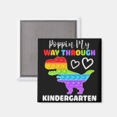 恐竜のポピンが幼稚園を通る マグネット (正面/裏面)