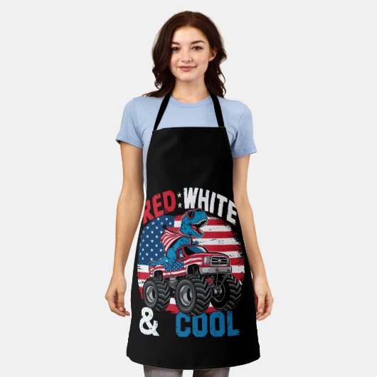 恐竜のモンスタートラックDino 4th Of 7月フラッグボーイズ エプロン (着用した状態)