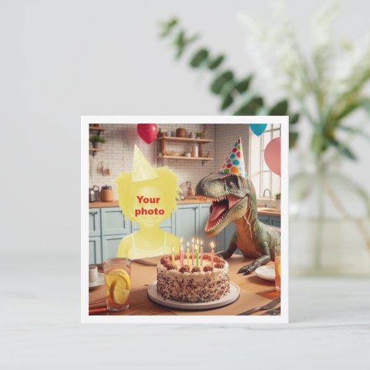 恐竜のヴェロキラプトルと一緒にお誕生日おめでとう カード (スタンド正面)