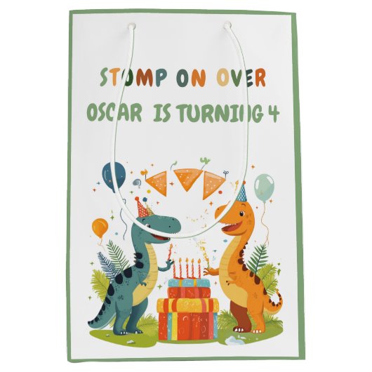 「恐竜の上を踏み越える誕生日 ミディアムペーパーバッグ (正面)