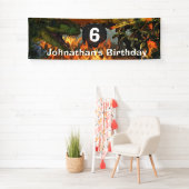 恐竜の世界が燃え盛るDIY時代の少年の誕生日 横断幕 (インサイチュ)