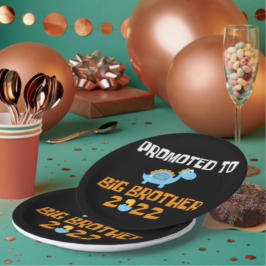 恐竜の卵孵化がビッグブラザーに昇格 ペーパープレート (複数)