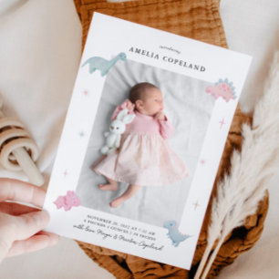 恐竜の女の子のベビー写真の誕生発表 案内状