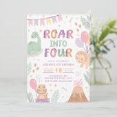 恐竜の女の子の4歳の誕生日招待状。かわいい赤ちゃん恐竜 招待状 (スタンド正面)