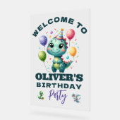 恐竜の子供の誕生日パーティー アクリルサイン (傾斜)