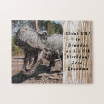 恐竜の少年の誕生日プレゼントTylnosaurus