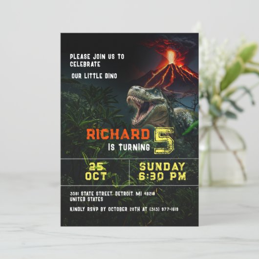 恐竜の恋人の子供のカスタマイズ可能な誕生日パーティー 招待状 (スタンド正面)