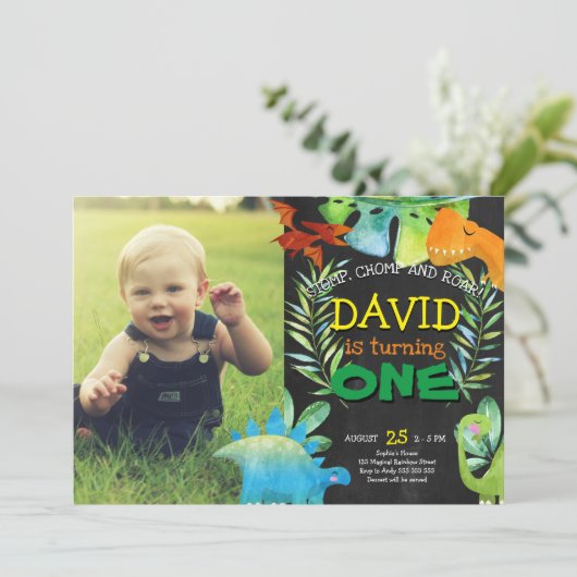 恐竜の最初の少年の誕生日と写真 招待状 (スタンド正面)