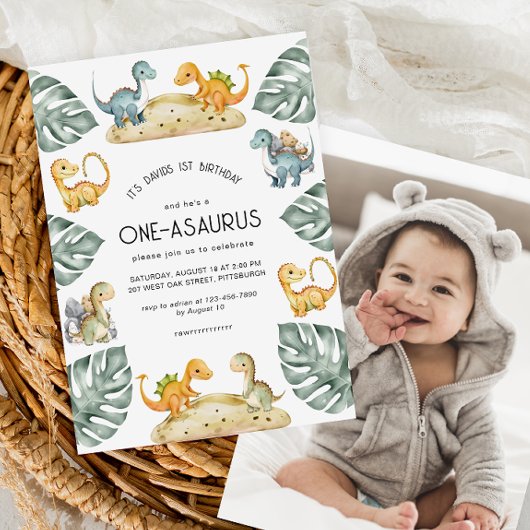 恐竜の最初の誕生日Oneasaurusパーティー写真 招待状