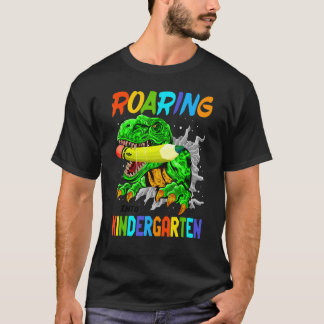 恐竜の王様で幼稚園に突入!バックトゥスクールTシャツ Tシャツ