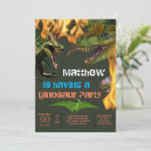 恐竜の男の子のテーマの誕生日パーティー T-Rex 炎 招待状 (スタンド正面)