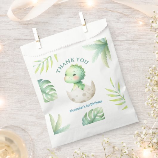 恐竜の男の子1歳の誕生日かわいいディノジャングル フェイバーバッグ (クリップ留めされた状態)