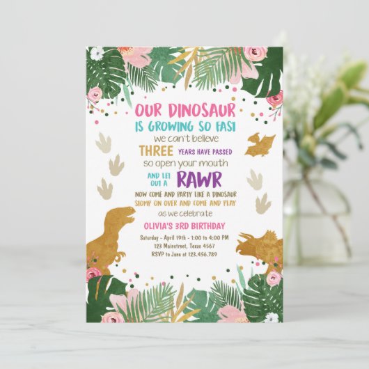恐竜の誕生日の女の子の金ゴールドのピンクの葉のパーティーディーノ 招待状 (スタンド正面)