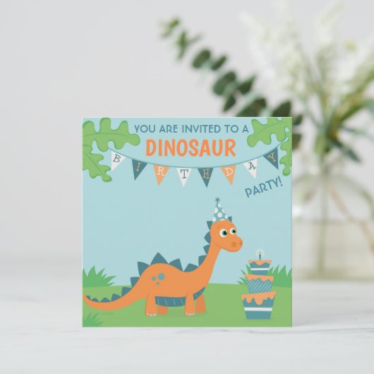 恐竜の誕生日パーティー、かわいいオレンジ色の漫画ディノ 招待状 (スタンド正面)