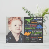 恐竜の誕生日写真の黒板小型のローアーボーイ 招待状 (スタンド正面)