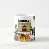 恐竜の轟音Tレックス火炎先史時代の少年の名前 コーヒーマグカップ (中央)