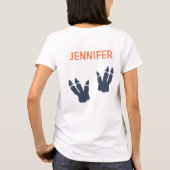 恐竜のTレックスパーティーハット誕生日少年の母 Tシャツ (裏面)