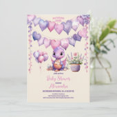 恐竜をテーマにしたピンクのベビーシャワー　間もなく孵化 招待状 (スタンド正面)